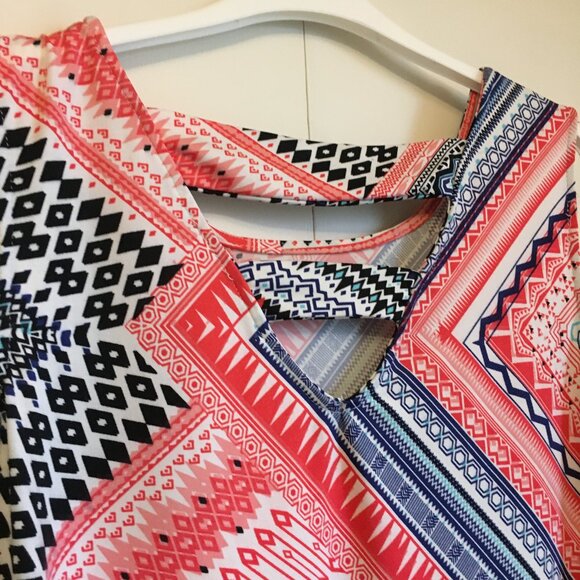 Retro 70s Vintage Handmade Zig-Zag Handkerchief and Cut Out Top - Picture 10 of 16